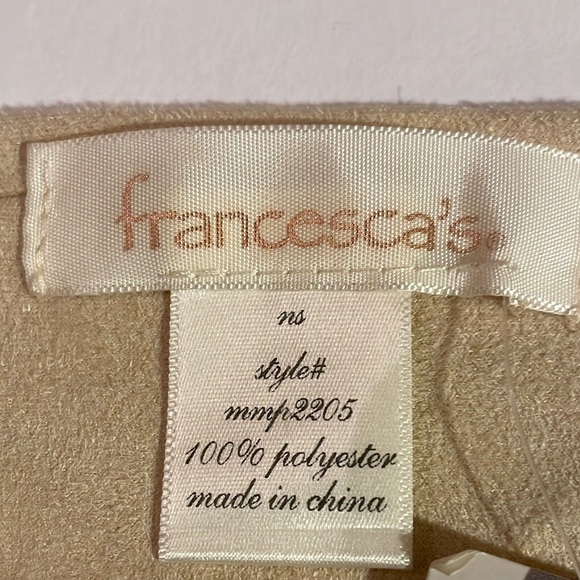 BOHO FRANCESCA’S SHAWL PONCHO WRAP WHITE BEIGE NWT - Picture 4 of 15